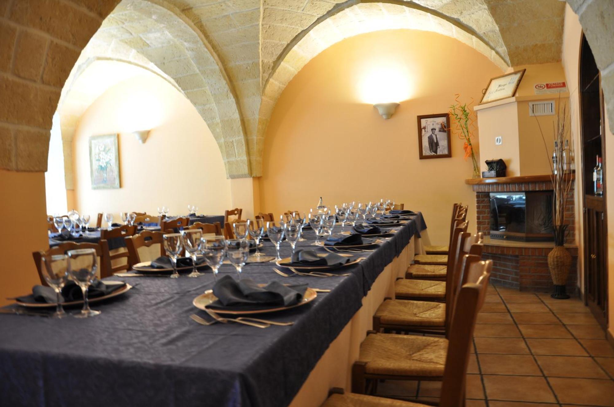 Al Borgo Antico Ristorante E B&B 크리스피아노 외부 사진