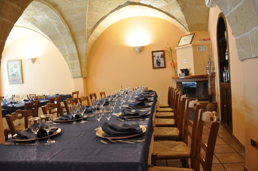 Al Borgo Antico Ristorante E B&B 크리스피아노 외부 사진