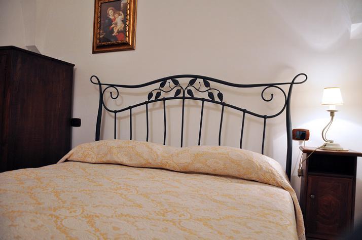 Al Borgo Antico Ristorante E B&B 크리스피아노 외부 사진